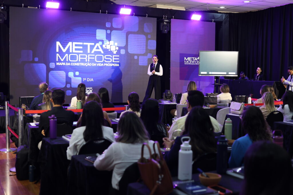 Carine Piava palestra no primeiro dia de Meta Morfose. Desvende sobre mentalidade, oportunidade, crenças, talento e autossabotagem