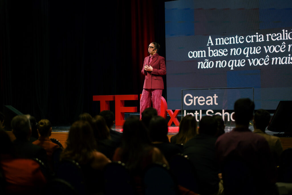 Carine Paiva TEDx